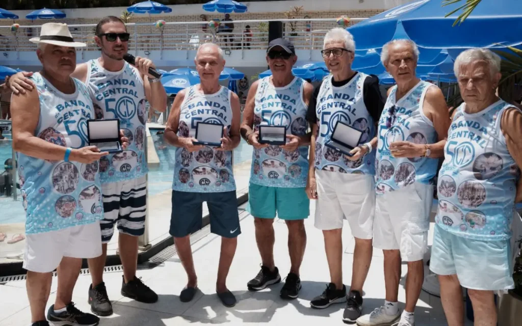 Banda do Central homenageia cantor Edinho Mendes