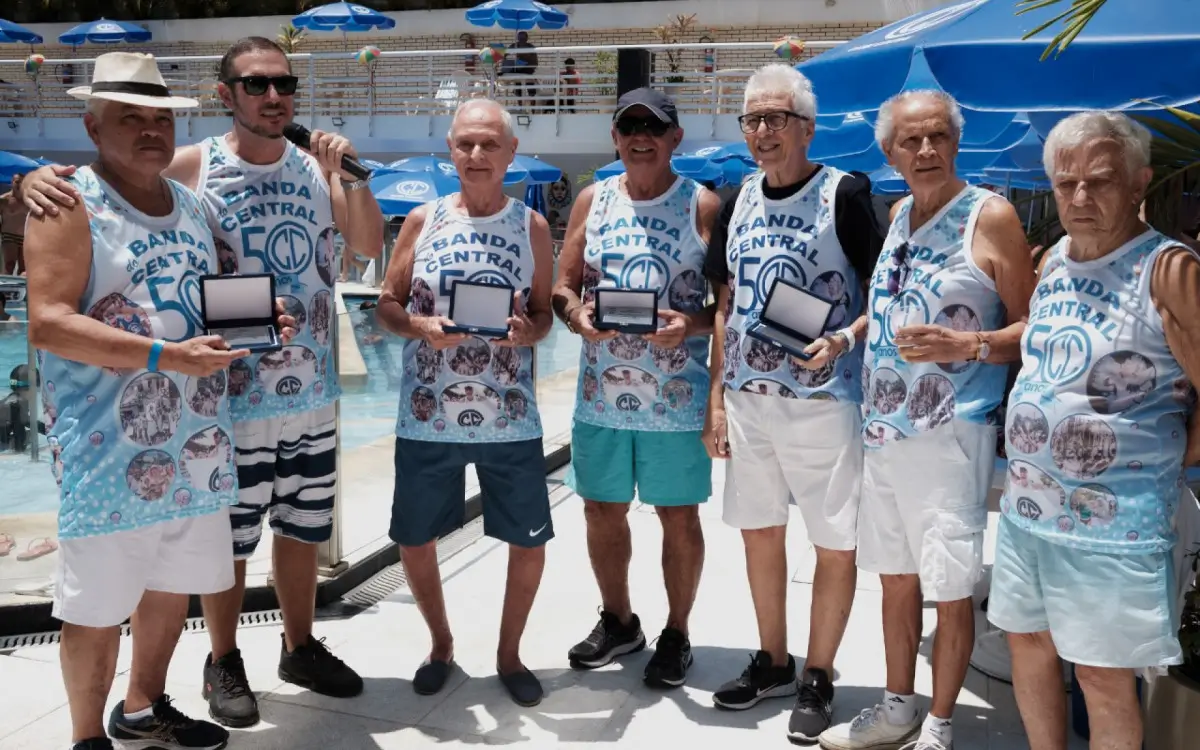 Banda do Central homenageia cantor Edinho Mendes